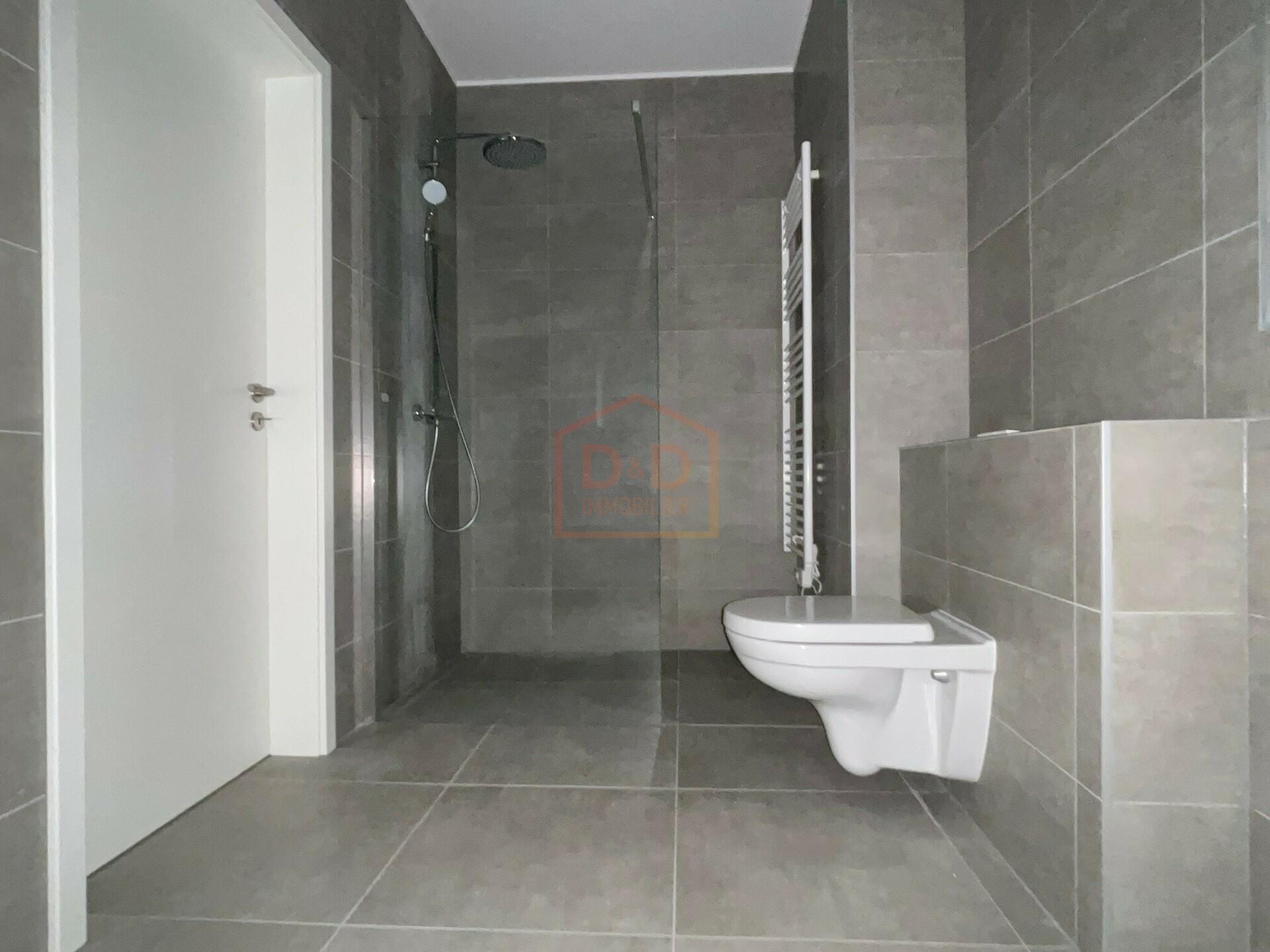 Appartement à Weidingen, 85 m², 2 chambres, 1 garage, 1 700 €/mois