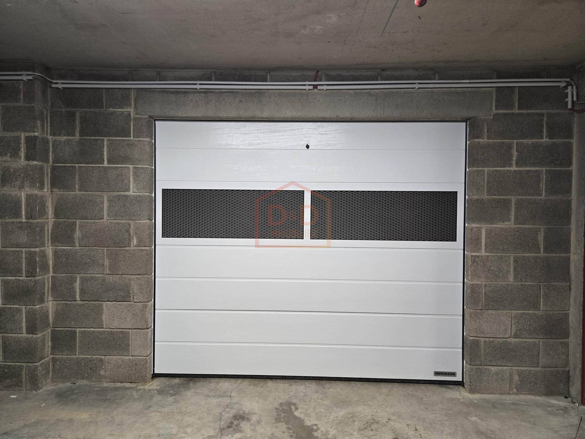 Garage à Luxembourg, 1 garage, 150 €/mois